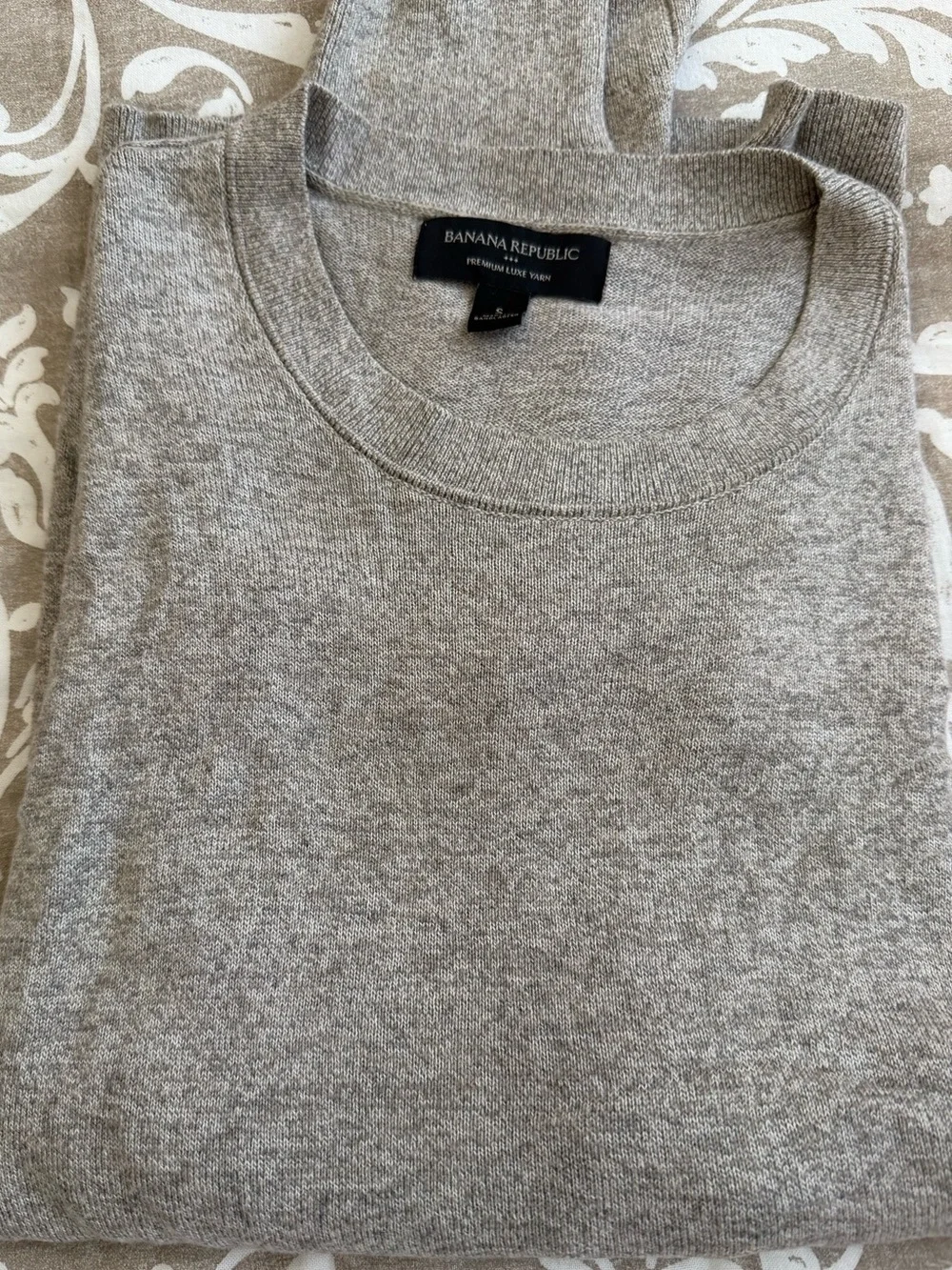 Banana Republic Heather Light Gray Crewneck Premium Luxe Yarn Sweater